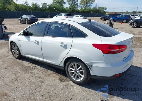 2017 Ford Focus Se z USA, uszkodzony, nr VIN 1FADP3F27HL252643